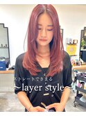 顔まわりレイヤーボルドーレッドストレートロング 渋谷表参道