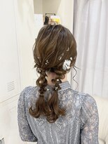 ツイン編みおろしアレンジ参列ヘア