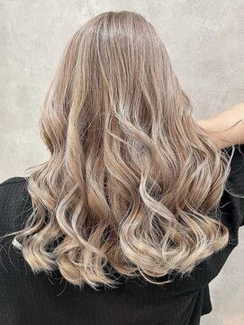 トゥルークリエイション 春日部(True Creation) ミルクティーカラー