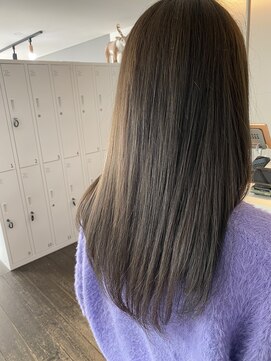 ヨルプラスディ(yoru+D) 赤み消しアッシュベージュ