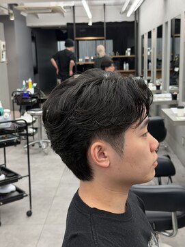 オーバルバイアピッシュ(OVARL by apish) フェザーパーマ/毛流れパーマシャドウパーマメンズパーマ