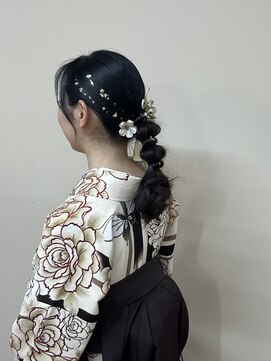 ミリオン美容室 編みおろし×金箔 袴ヘアアレンジ