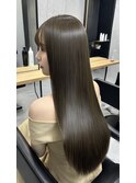 ハッシュカットミディアムレイヤーフレンチバングくびれヘア