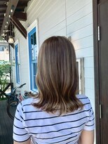 アズグロウヘアー(AS GROW HAIR) ホワイトグレージュナチュラルハイライト × くびれミディ