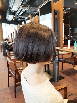 グランエクラ バイフルショウ(GRAND ECLAT by FURUSHO) 大人可愛い20代30代40代 ショートでおしゃれ質感ボブ