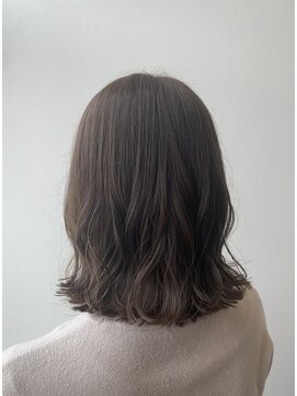 ハグヴィアン(HUG BIEN) アッシュ