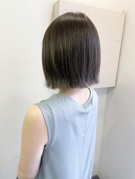 キャンバス バイ ネオリーブ 横浜西口(Canvas by neo.) 切りっぱなしボブ　外ハネボブ　オリーブグレージュ