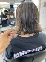 イキ 表参道(iki omotesando)&nbsp;モード/無造作ウェーブ/大人ガーリー[表参道駅]