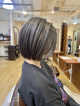 ブリッツ レボ(BLITZ-REVO) あやか流!ボブ×グレーカラー