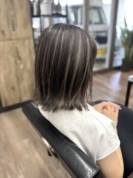 ヴィフ 大船(VIF) ハイライトカラーケアブリーチダブルショートヘアショートボブ