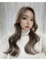 オリジンズヘアーセカンド 守谷店(Origins hair 2nd)&nbsp;シルバー系グレージュカラー×BYKARTE TR