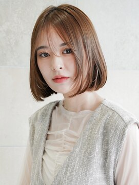 ビビディバビディブー(Bibbidi.bobbidi.boo) ワンレン切りっぱなしボブベージュカラー前髪シースルー韓国ヘア