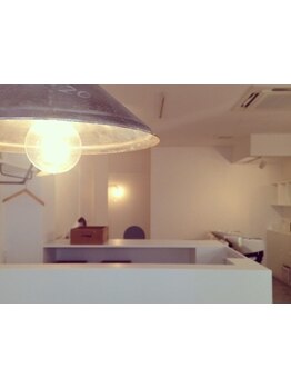 ナチュラルな落ち着ける空間で、大人女性のお悩みを解決◎一人一人に合わせた提案で理想を叶える♪