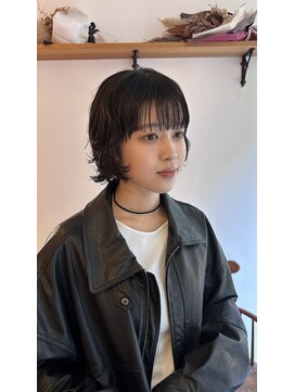 ガーランド (Garland) ☆ボブパーマ/くるくるパーマ/顔周りカット/ブルーブラック