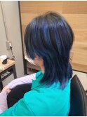 ハイトーンアンブレラカラー×ブルーブラック×ショートウルフ