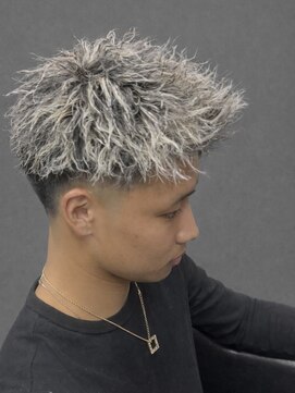 グロウ 天神店(growth) 短髪ブリーチ