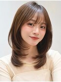 ミディアムレイヤーカット顔まわりカットハッシュカット