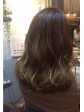 ブリックアブラック(BRIC A BRAC hair garage) グラデーションカラー＋メッシュ