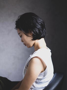 ギンイロ(giniro) ヌーディーボブ３