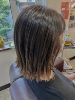 ナゴミ(NAGOMI)&nbsp;切りっぱなしボブ　デザインカラー　30代/40代/50代