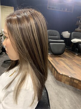 フラット(flat) ハイライトインナーカラー