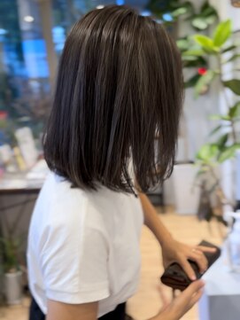 コノアラボ 守谷店(Conoah labo) 白髪ぼかし/黒髪/グレーベージュ/レイヤーロング/ハイライト