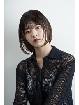 ラダ(Lada) ボブ ヘイリーボブ 切りっぱなしボブ 暗髪 20代30代40代