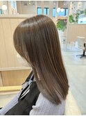 オリーブベージュカラー
