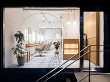 アンドビューティフル 恵比寿(andbeautiful)の雰囲気（１階　ground floor 直通電話03-6803-8143）