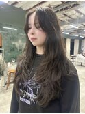 外国人風レイヤーカット ハッシュカット ロングレイヤー