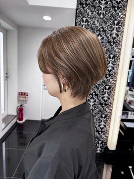 エアー 銀座タワー(AIR) 【藤岡】タイト×丸みのハンサムショート