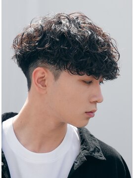 レタッチ バイ フィフス 天神大名(RETOUCH by fifth) 福岡天神ゆるめシャドウパーマメンズマッシュウルフカット緩め