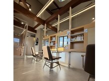 クレル バイ クレイス(Crellu by CRACE)の雰囲気（フロアは吹き抜けがあり開放感があります！）