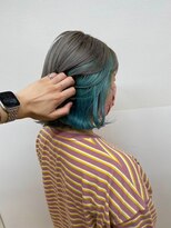 ノット(KNOTT)&nbsp;ボブカットインナーカラーターコイズブルーカラーグレーカラー