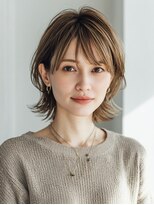 ココ(qoqo) くびれショート 大人ボブ くせ毛風 顔周りカット ベージュ