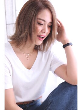 ミルクティース(Milk Teeth) ワンサイド タンバルモリ×グレージュ　くびれミディ