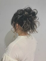 ヴァンクシー バイ ルナ(VANKCY by Luna) イマドキな抜け感あり!!なお団子風アレンジ