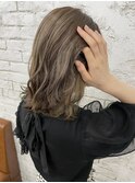 インナーカラー、グレージュ、きりっぱなし