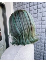 イキプラスディードットログ 大和八木駅前店(ikii+D.Log) バレイヤージュ、オリーブアッシュ、グリーンカラー、ブリーチ