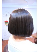リコス(Ricos)&nbsp;ナチュラルな縮毛矯正で作る丸みのあるボブ