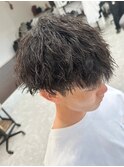ツイストスパイラルパーマツーブロック刈り上げメンズマッシュ