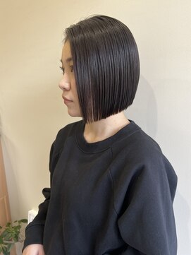 リン(Lin) 前下がりストレートボブ