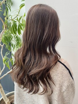 ステア ケース(stair case) 韓国巻きレイヤーカット顔周り前髪カット髪質改善トリートメント