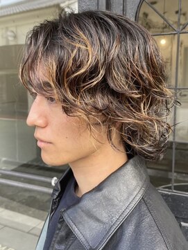 ニュイ(NUIT) 波巻きスパイラルパーマウルフカットツイストパーマメンズパーマ