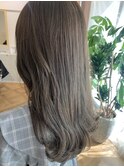 アッシュグレー
