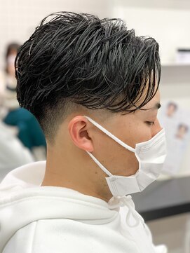 エルマーク 梅田(L-MARK) センターパートニュアンスパーマ韓国カルマパーマコンマヘア