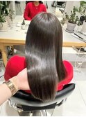 艶感たっぷりのオリーブグレージュ x ワンレングス