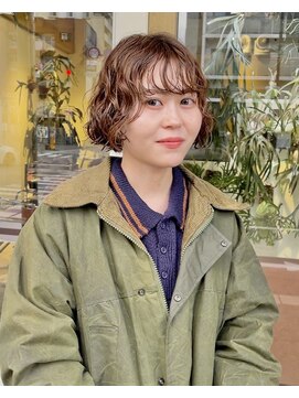 コンビネーション(combination) ミニボブパーマ　透明感ベージュカラー