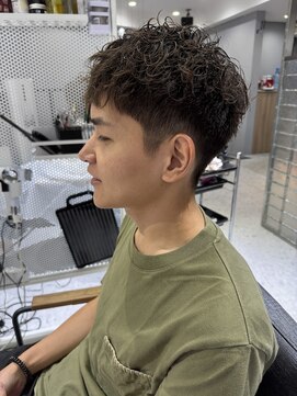 バイエイト(X８) ベリーショート×ツイストスパイラルパーマ　by沼尾