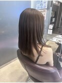 ベージュ・ミディアム・レイヤー